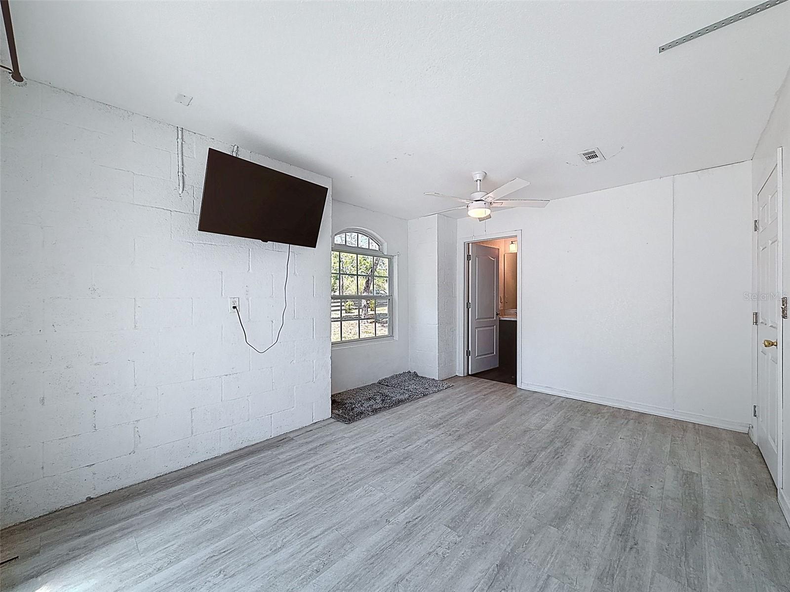 Image 41 of 99 For 18354 Monteverde Drive