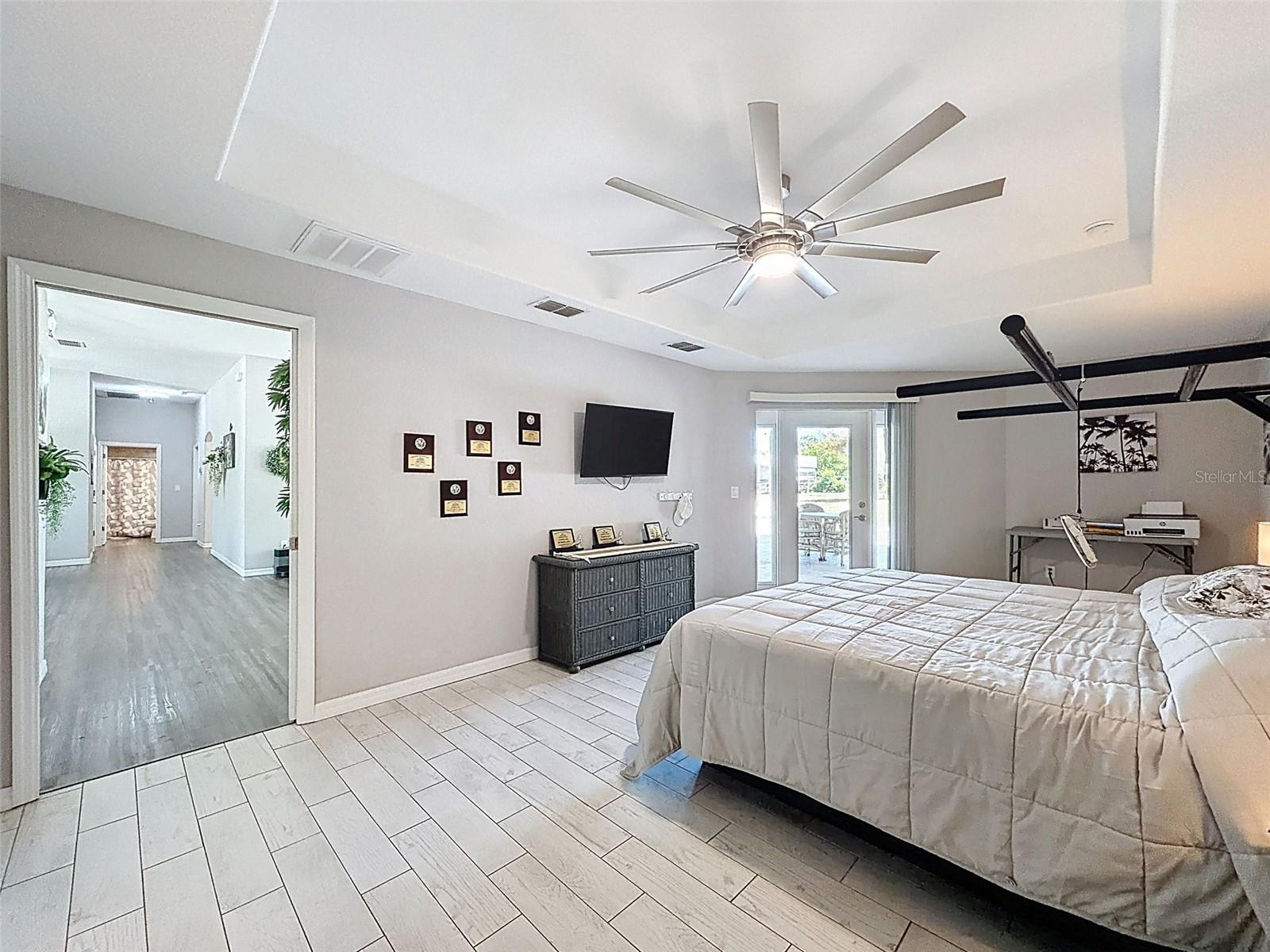 Image 54 of 99 For 18354 Monteverde Drive