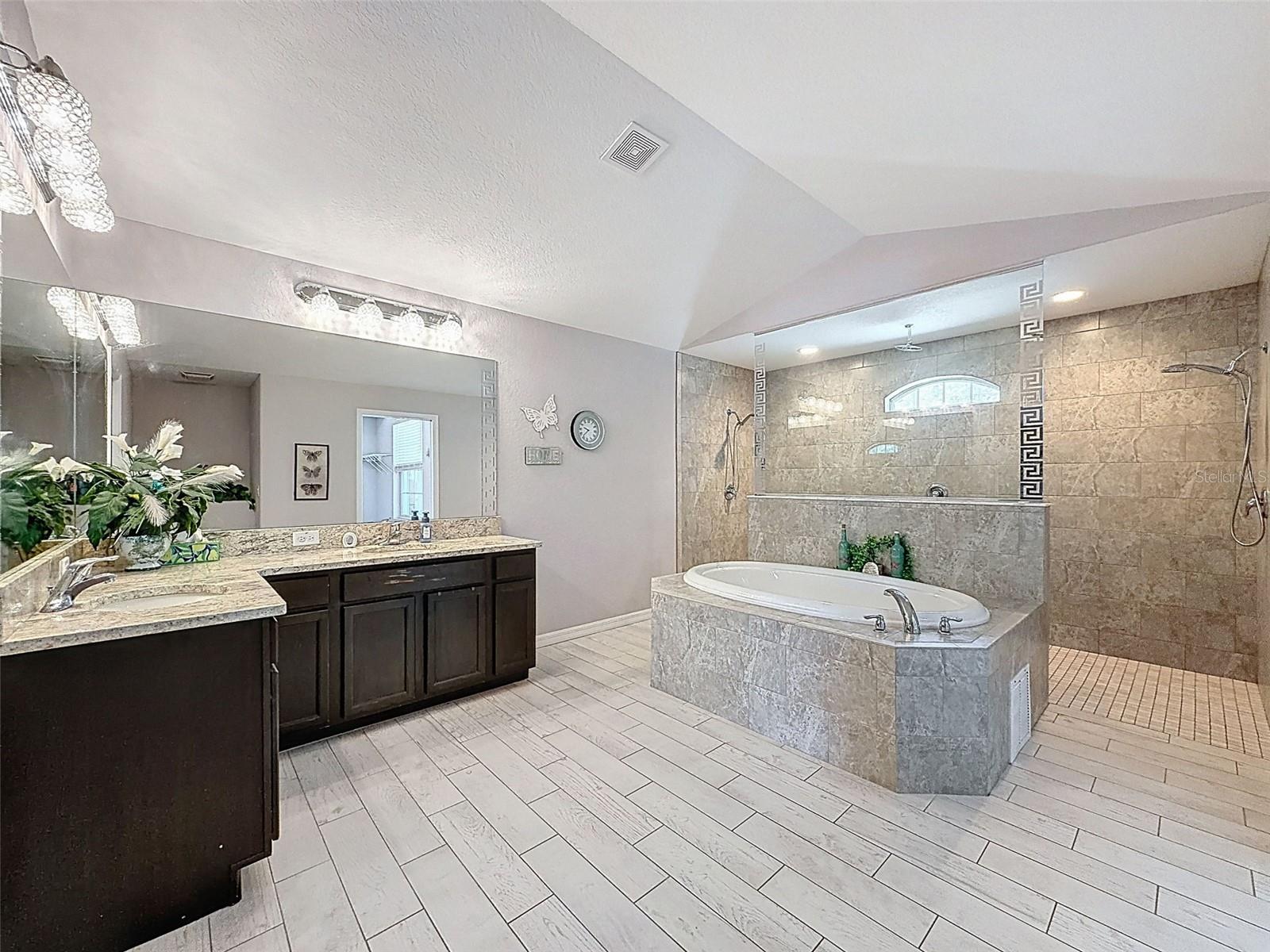 Image 58 of 99 For 18354 Monteverde Drive