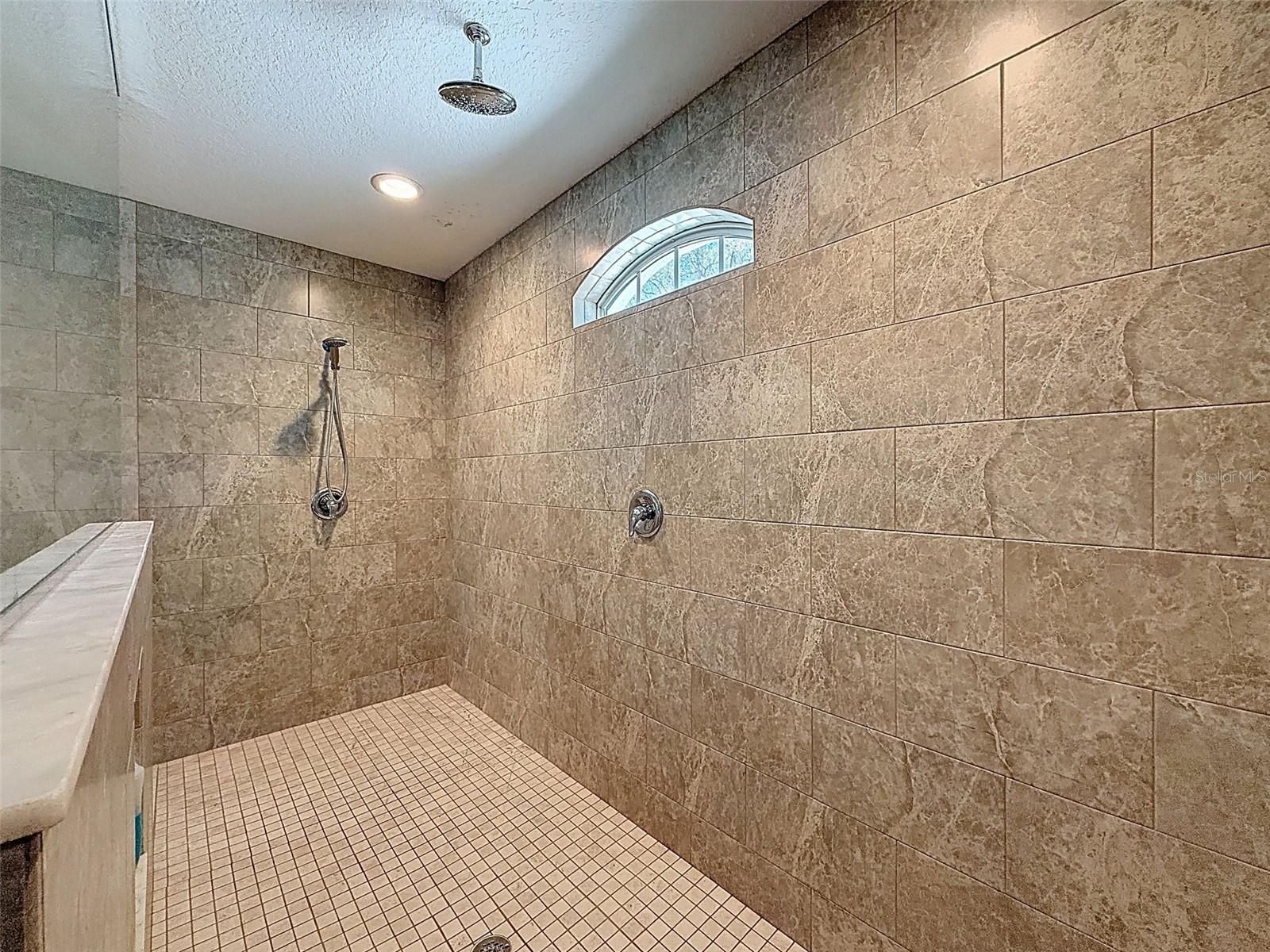 Image 62 of 99 For 18354 Monteverde Drive