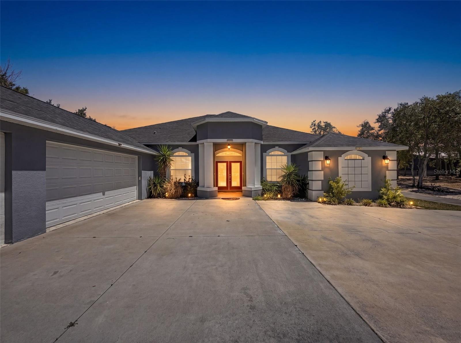 Image 8 of 99 For 18354 Monteverde Drive