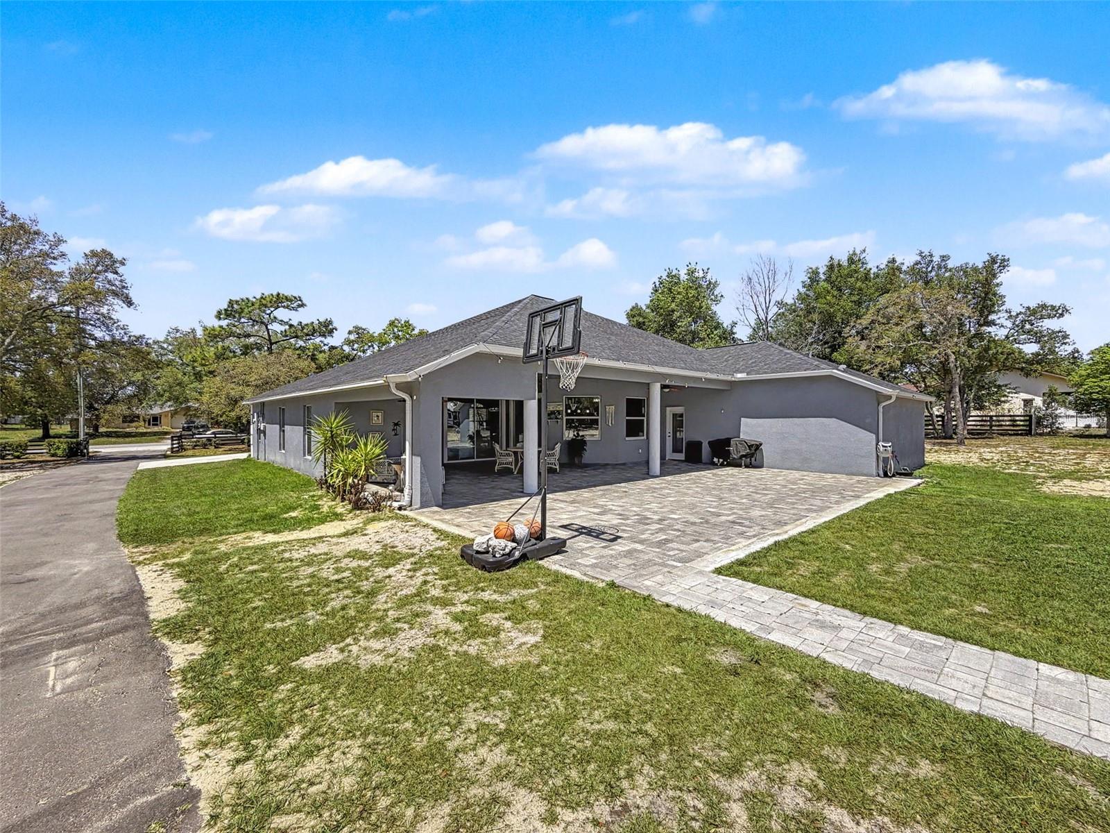 Image 84 of 99 For 18354 Monteverde Drive
