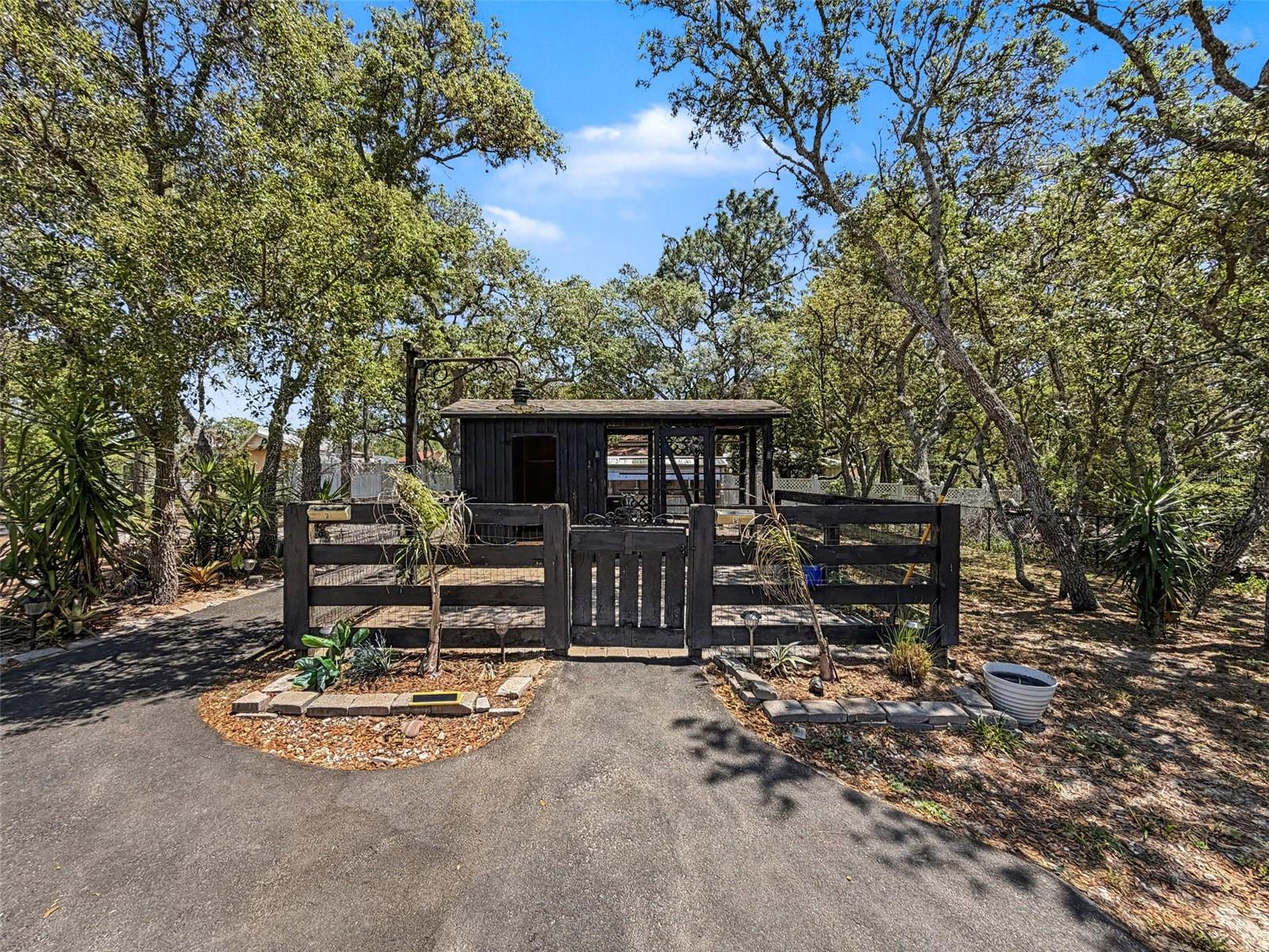 Image 94 of 99 For 18354 Monteverde Drive