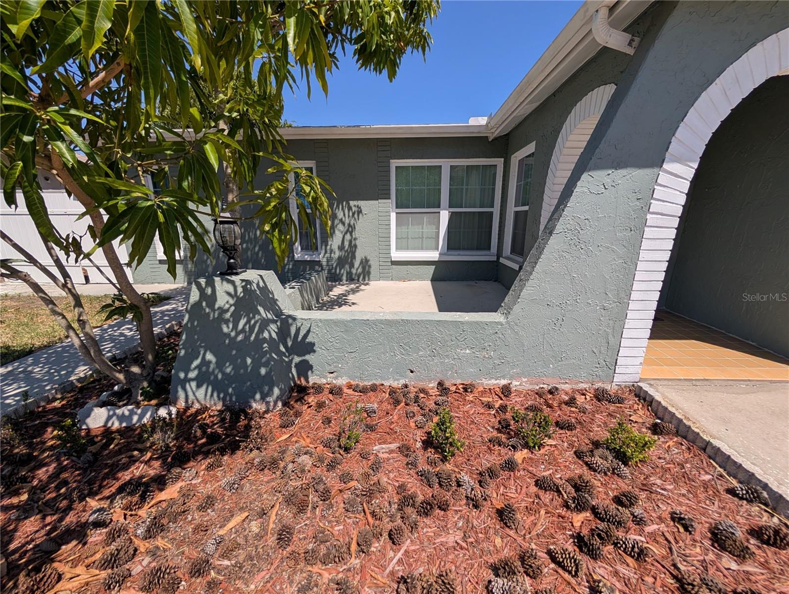 Image 2 of 30 For 6947 Bottle Brush Drive