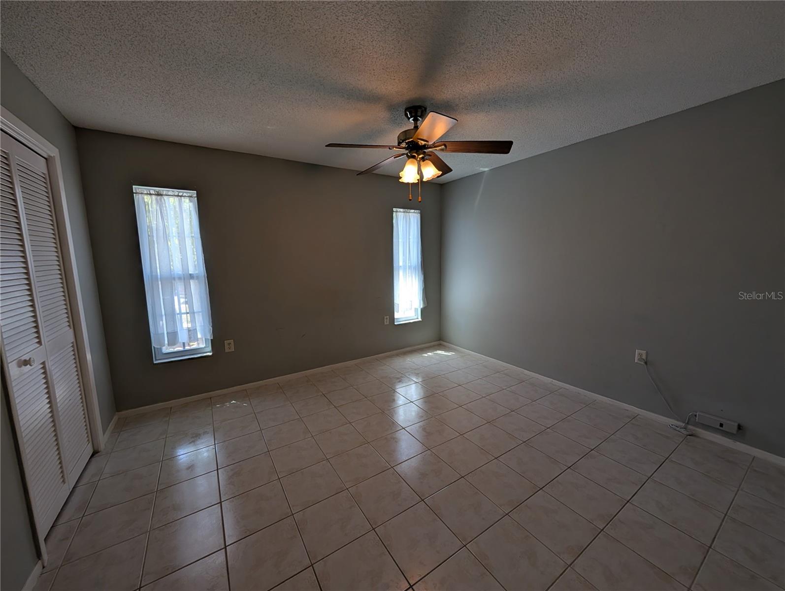 Image 23 of 30 For 6947 Bottle Brush Drive