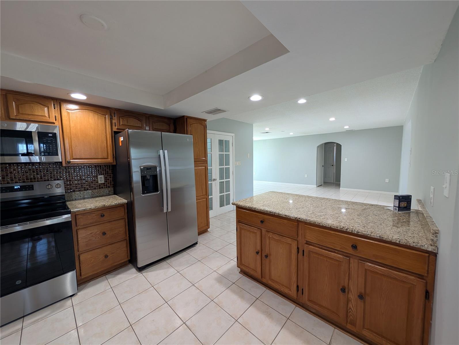 Image 7 of 30 For 6947 Bottle Brush Drive