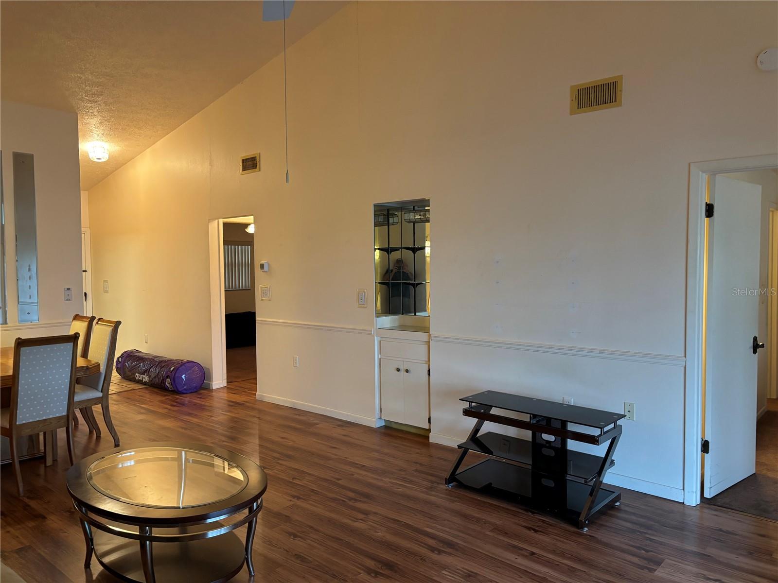 Image 7 of 21 For 7650 Forest Trail 9