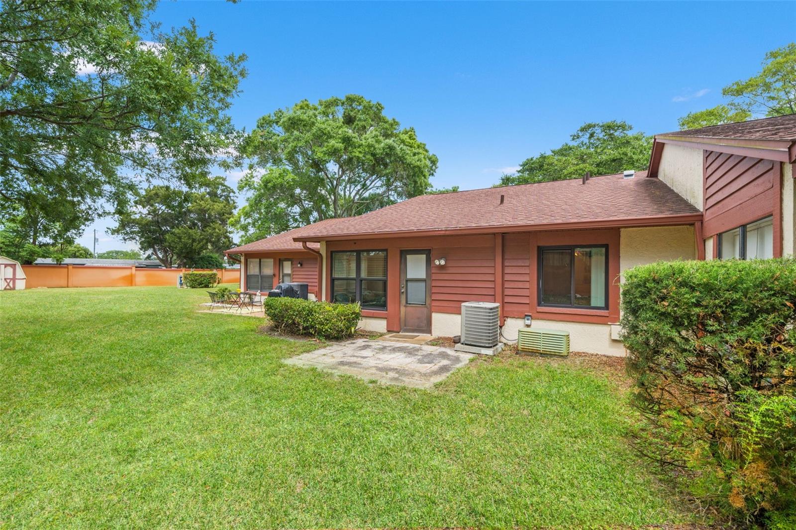 Image 19 of 57 For 7233 Greystone Drive