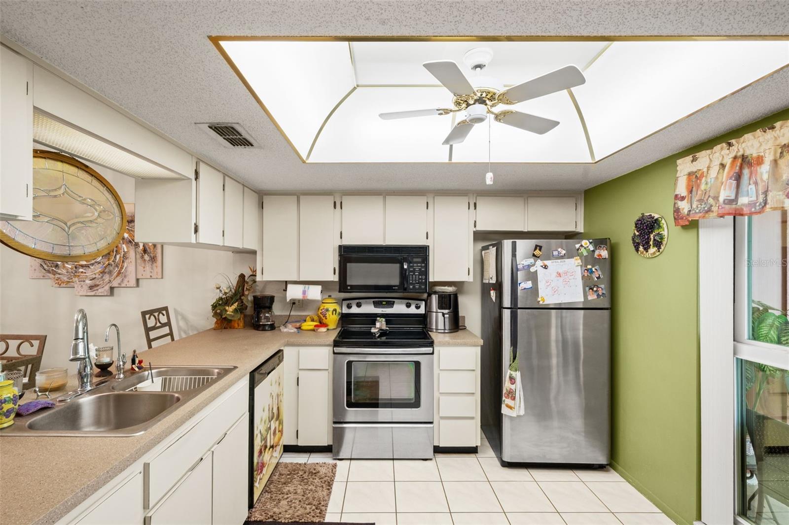 Image 4 of 57 For 7233 Greystone Drive