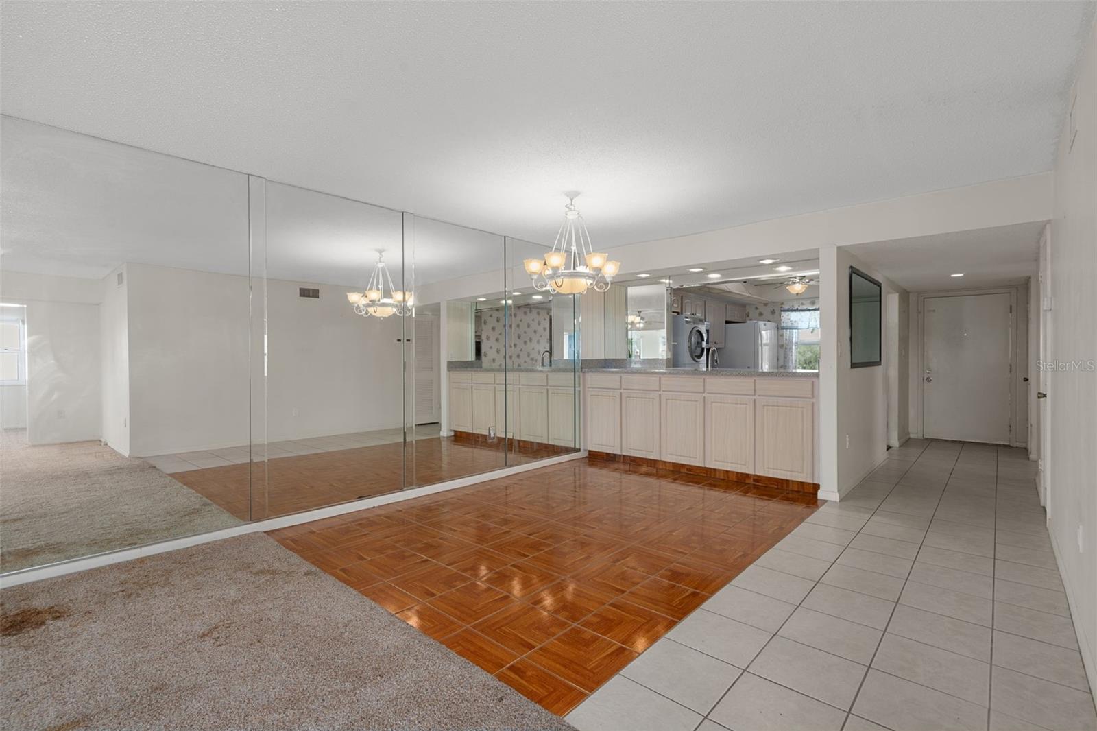 Image 11 of 45 For 4660 Marine Parkway 206