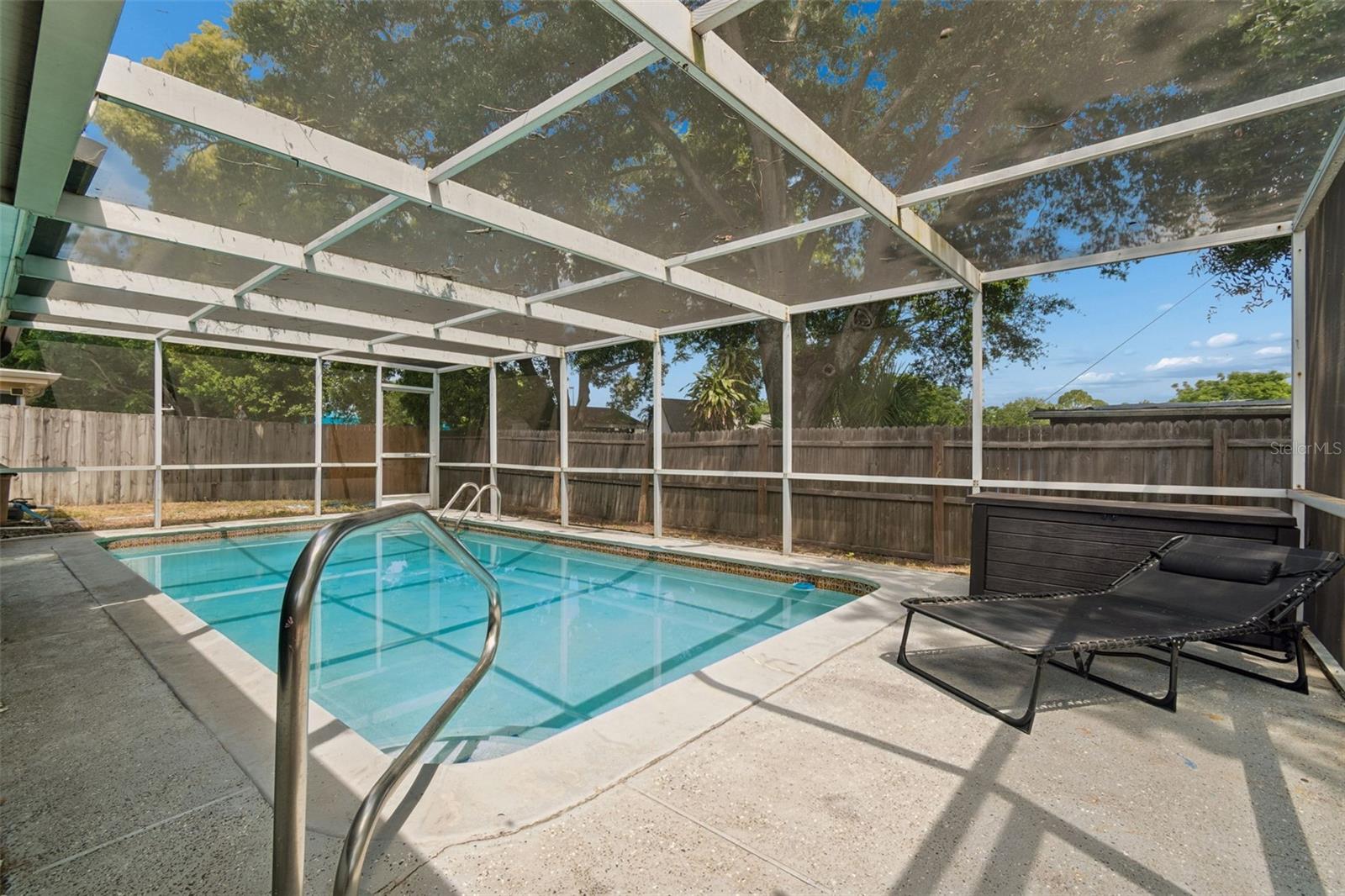 Image 17 of 23 For 5553 Violet Drive