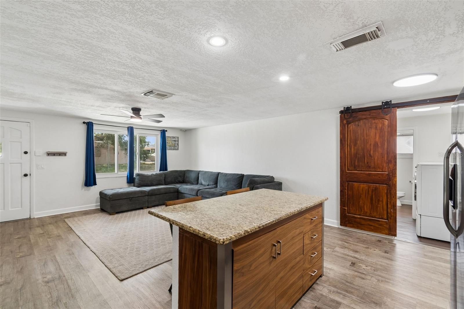 Image 9 of 23 For 5553 Violet Drive