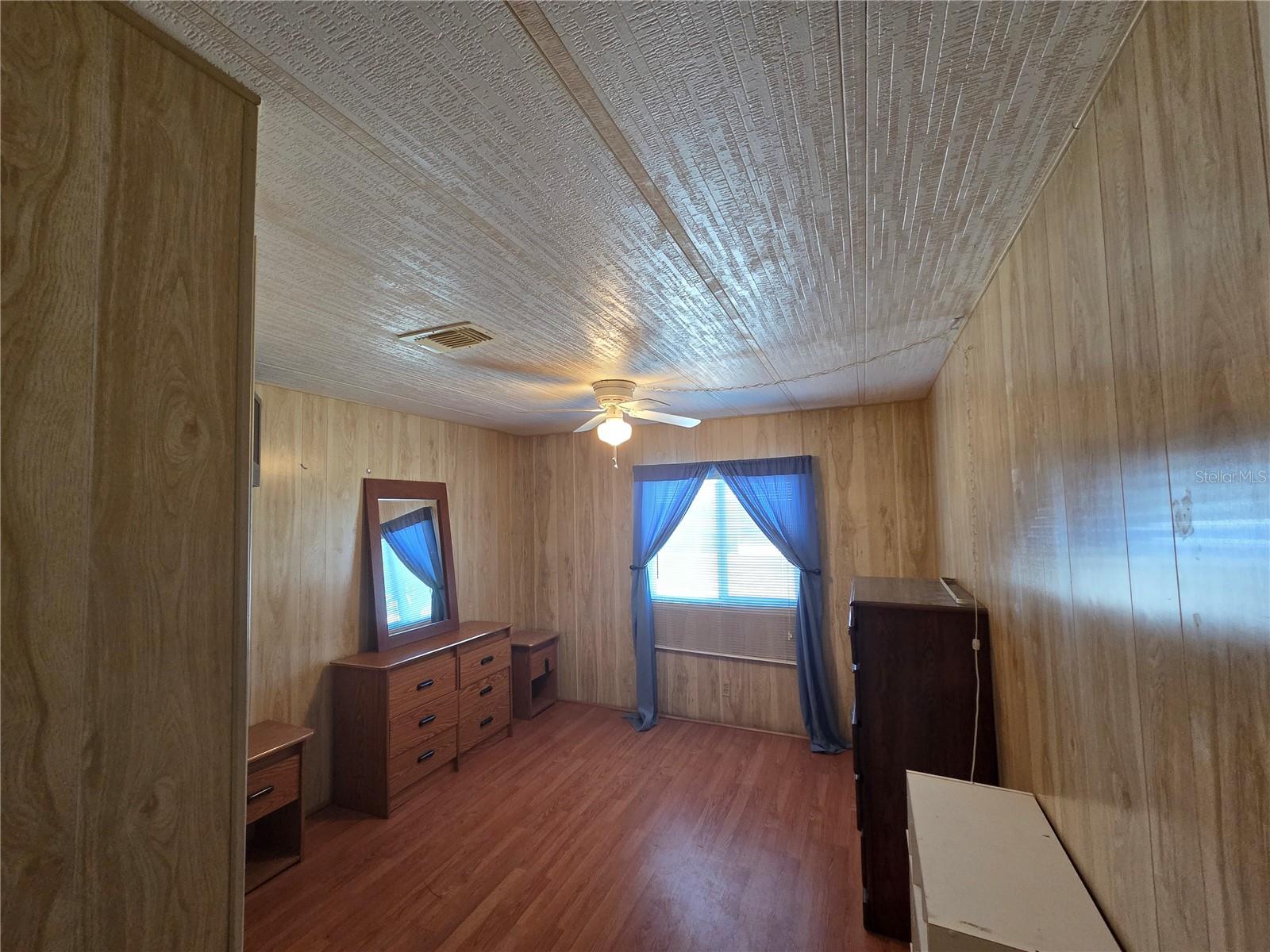 Image 11 of 16 For 12130 Thornridge Street
