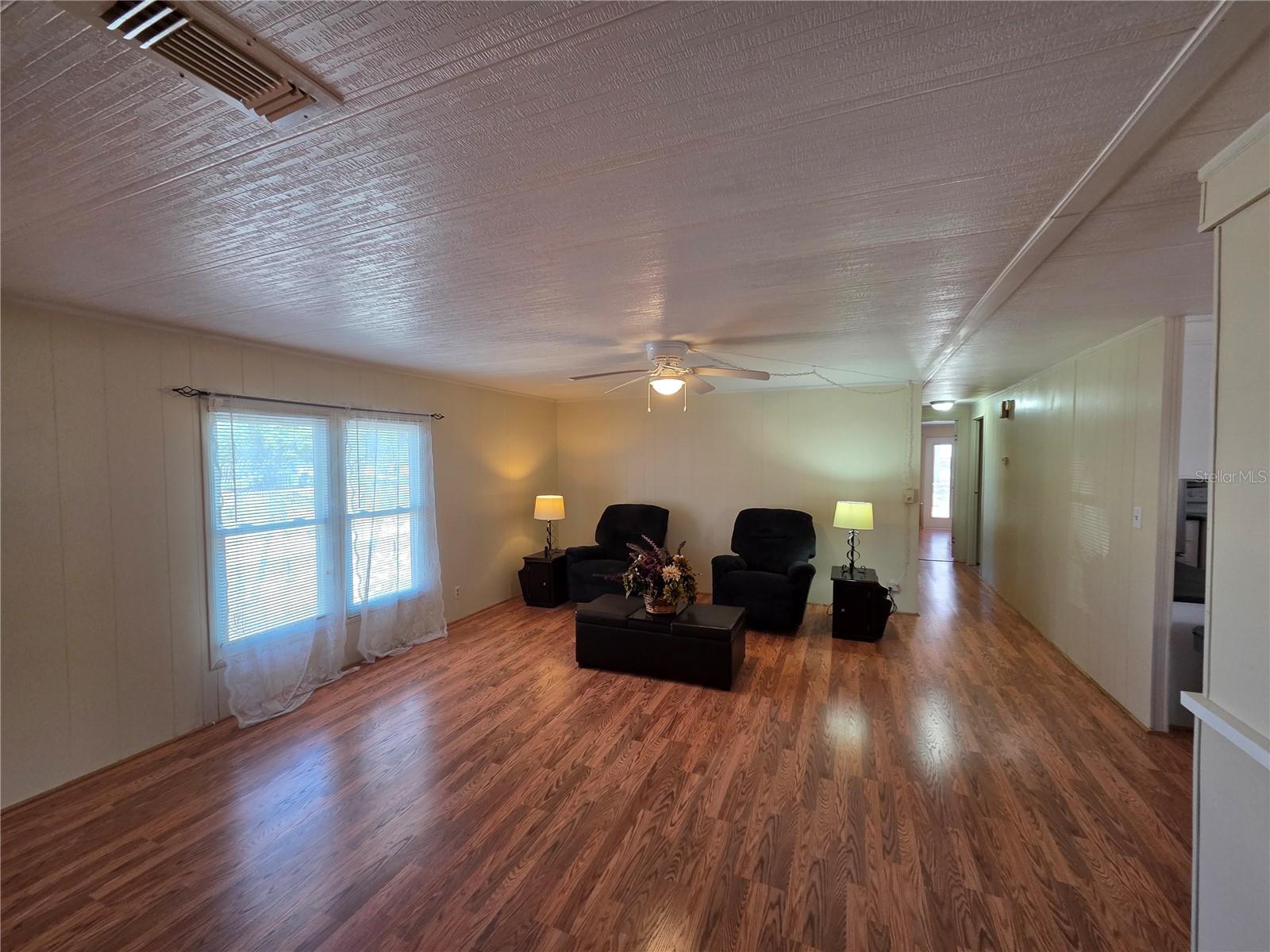 Image 6 of 16 For 12130 Thornridge Street