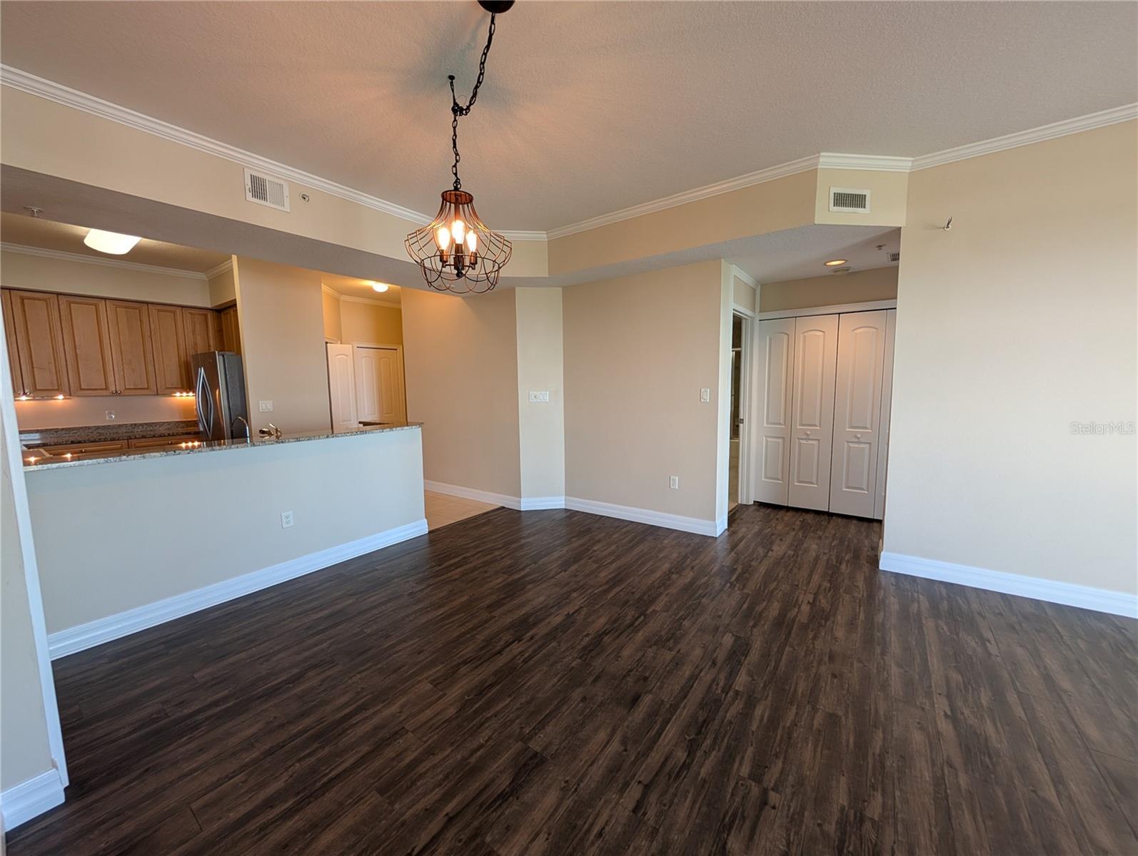 Image 5 of 38 For 4516 Seagull Drive 919
