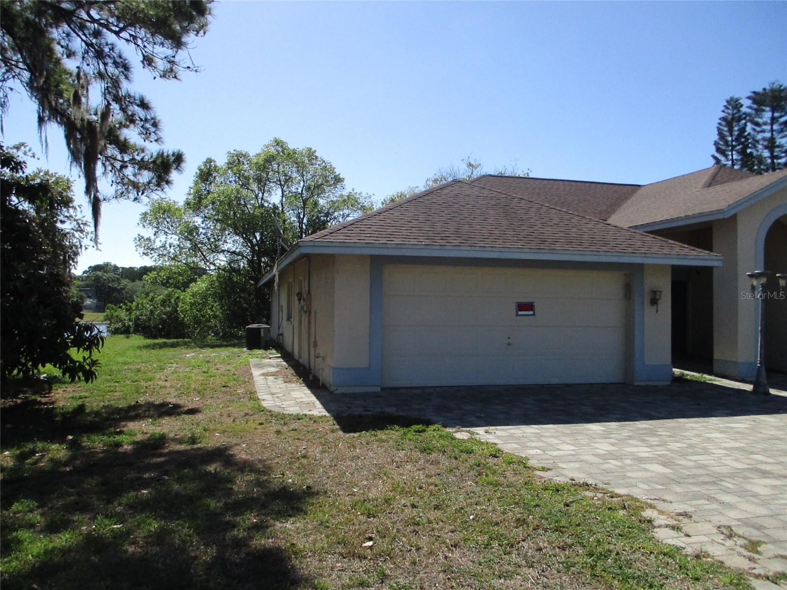 Image 3 of 22 For 8904 Planters Lane