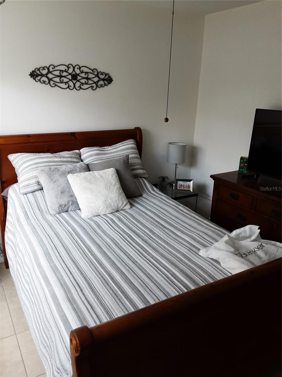 Image 11 of 26 For 4423 Pelorus Drive B