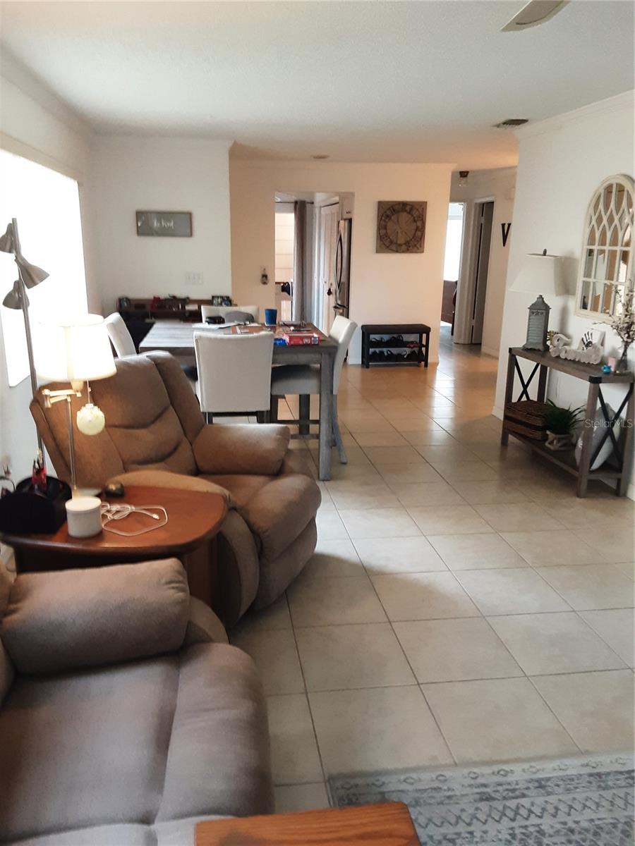 Image 8 of 26 For 4423 Pelorus Drive B