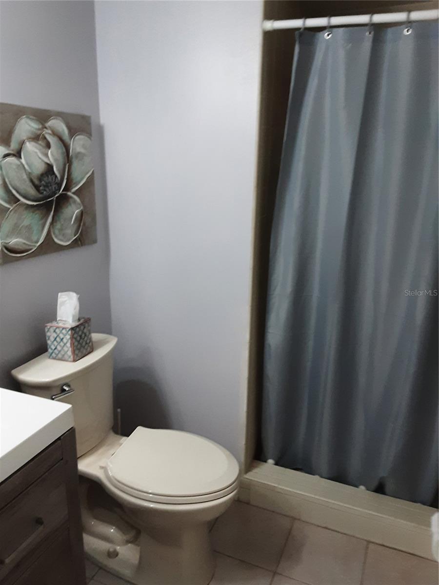 Image 9 of 26 For 4423 Pelorus Drive B