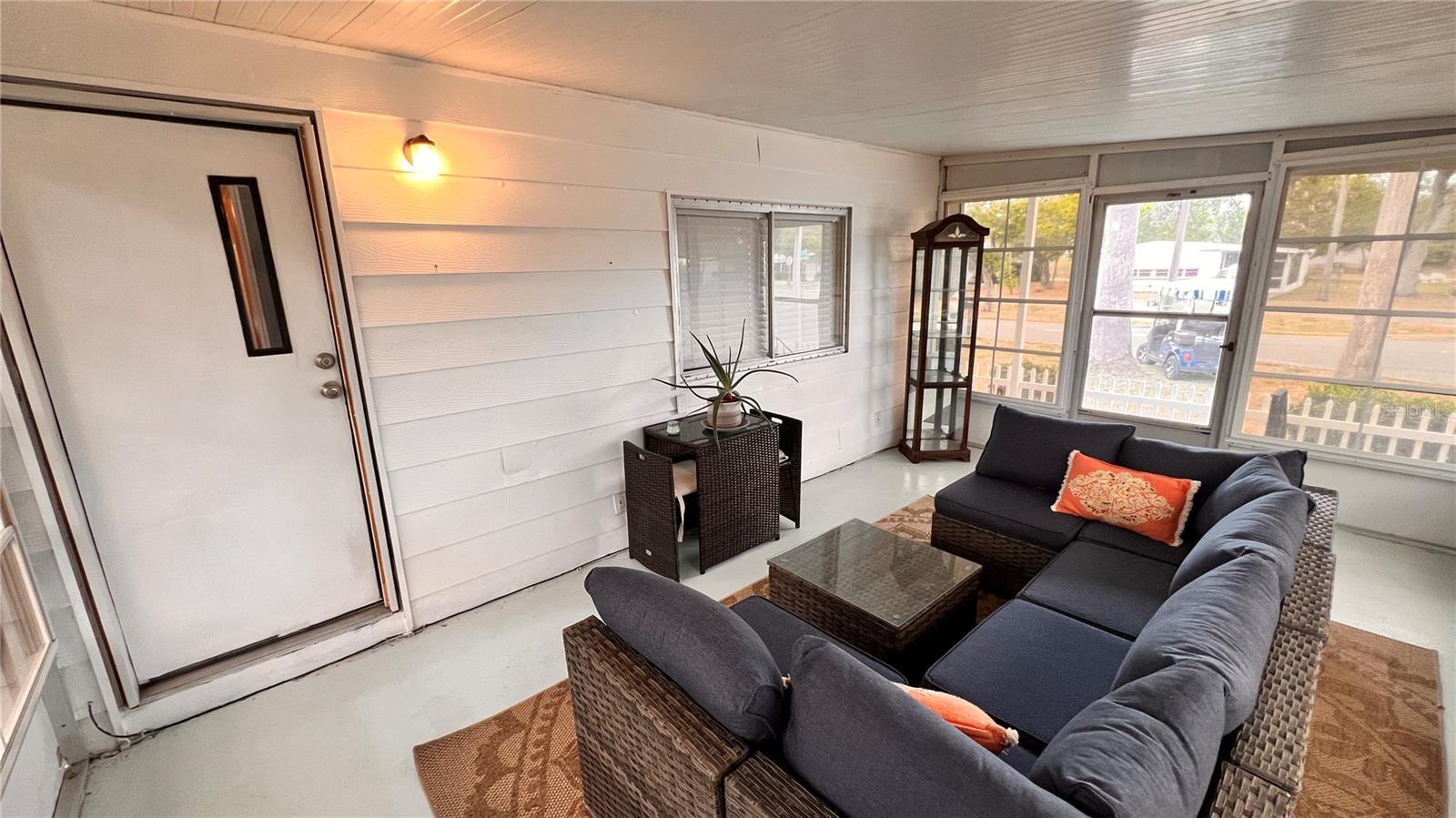 Image 19 of 35 For 9287 Highpoint Boulevard
