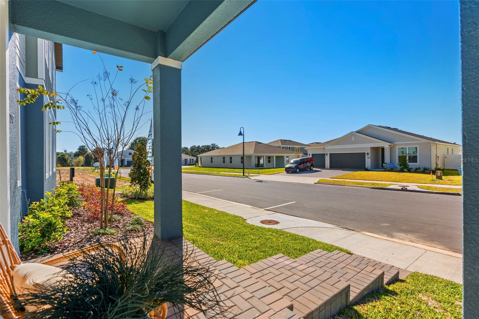 Image 34 of 43 For 640 Emerald Grove Drive