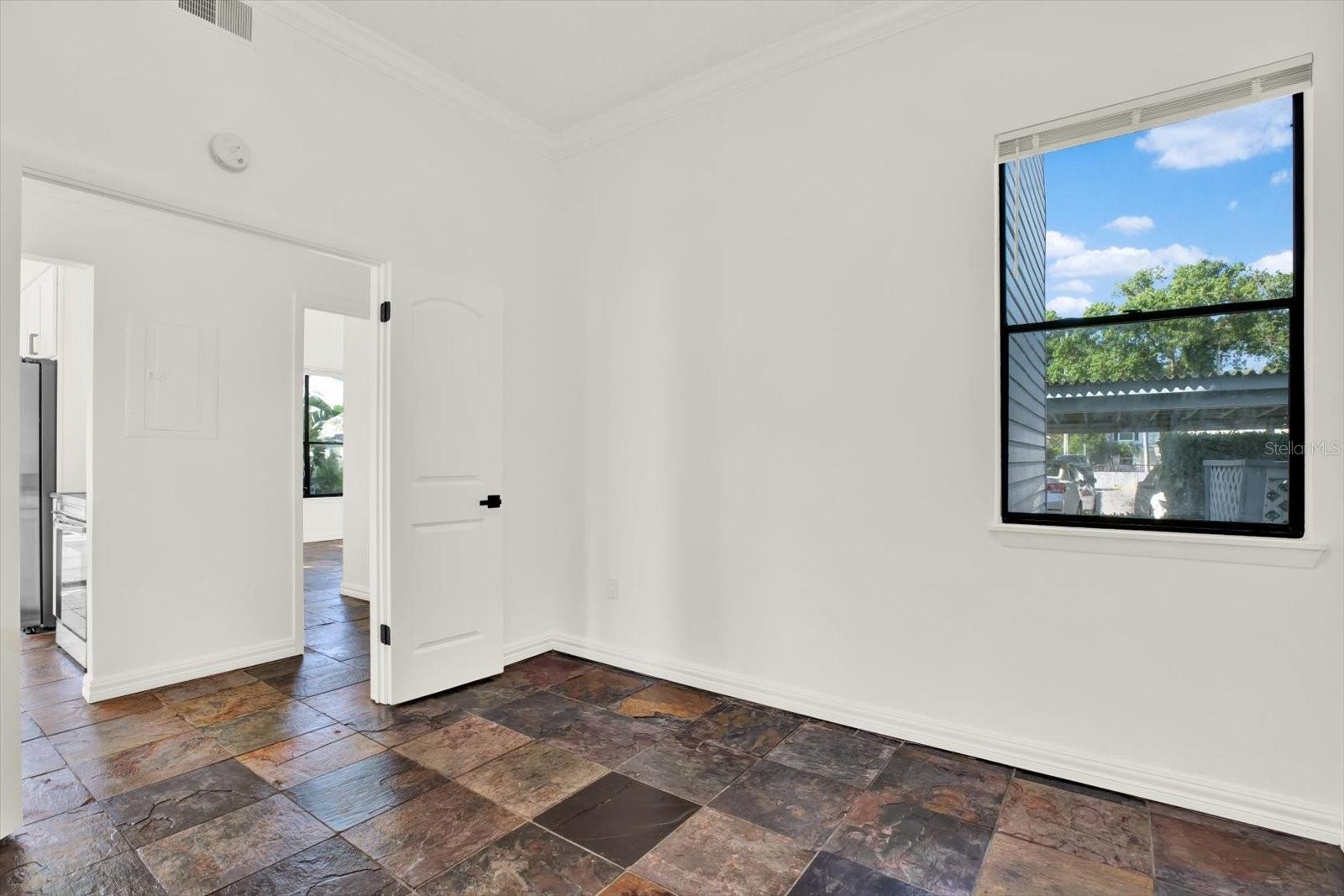 Image 13 of 33 For 3127 Sligh Avenue 104b