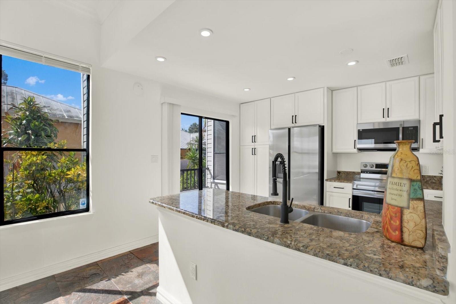 Image 7 of 33 For 3127 Sligh Avenue 104b