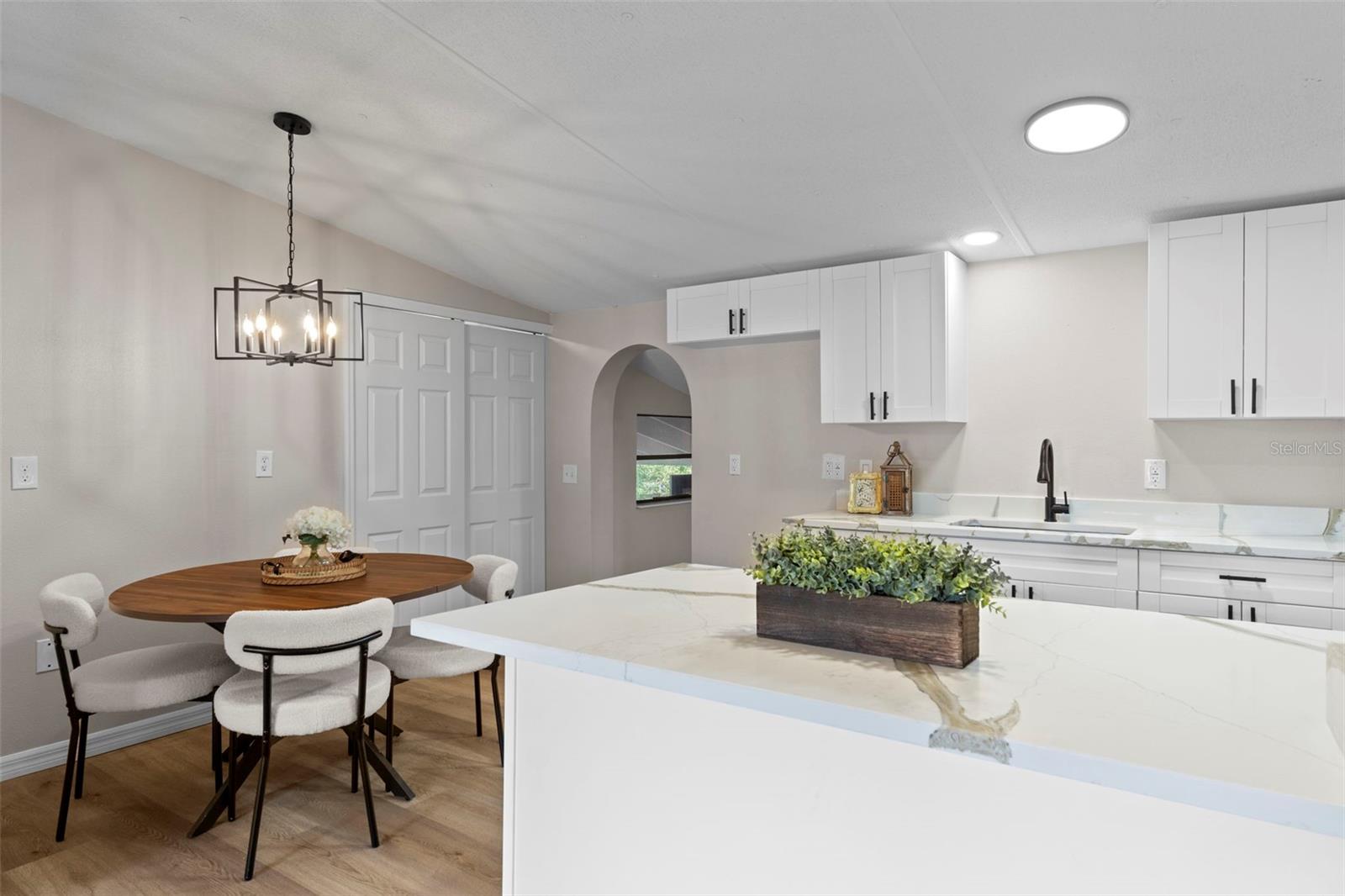 Image 11 of 33 For 8017 Skyline Lane