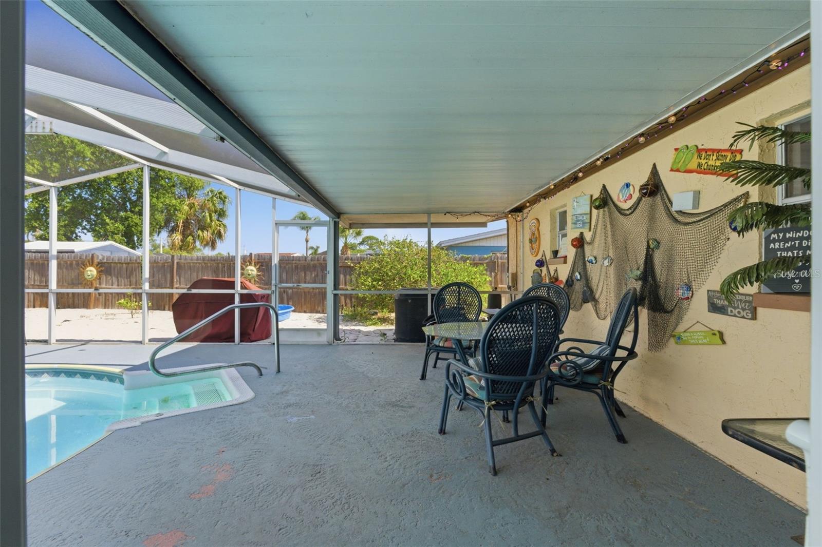 Image 19 of 30 For 8829 Eileen Drive