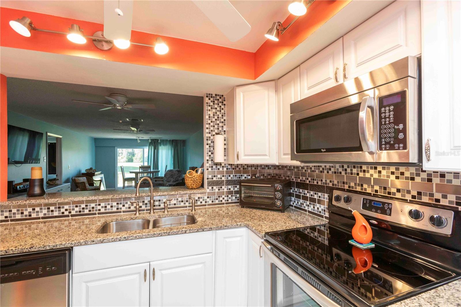Image 3 of 61 For 9639 Greenskeeper Drive 9639