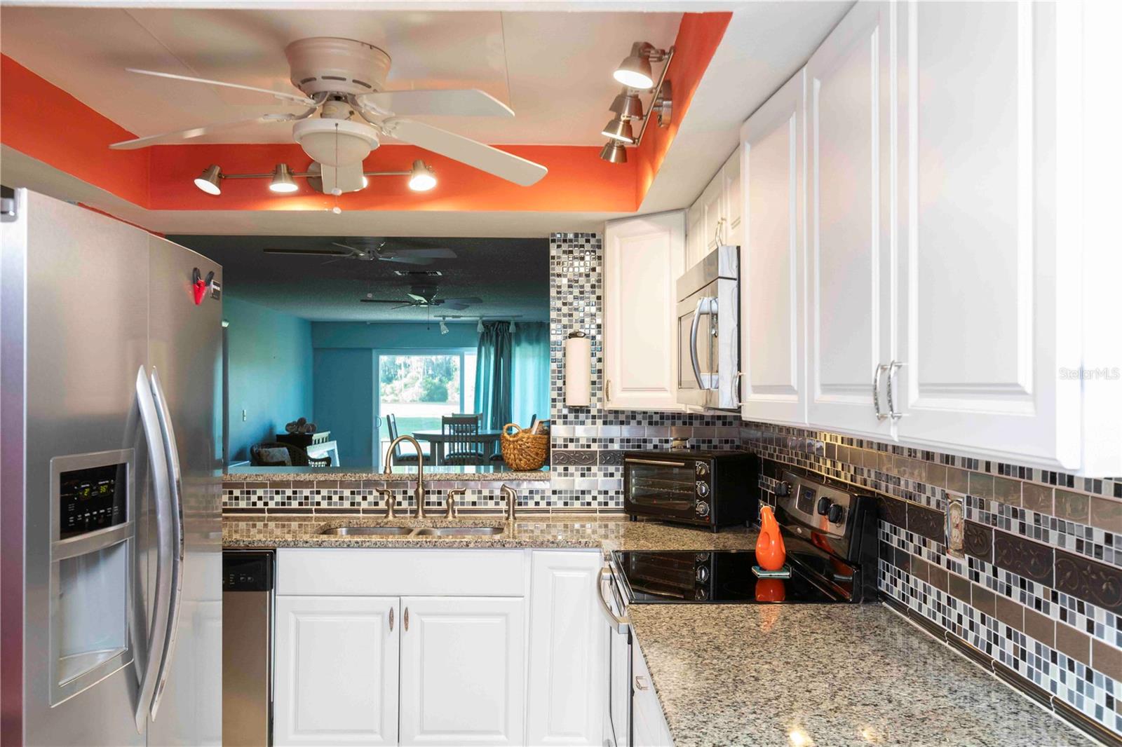 Image 5 of 61 For 9639 Greenskeeper Drive 9639