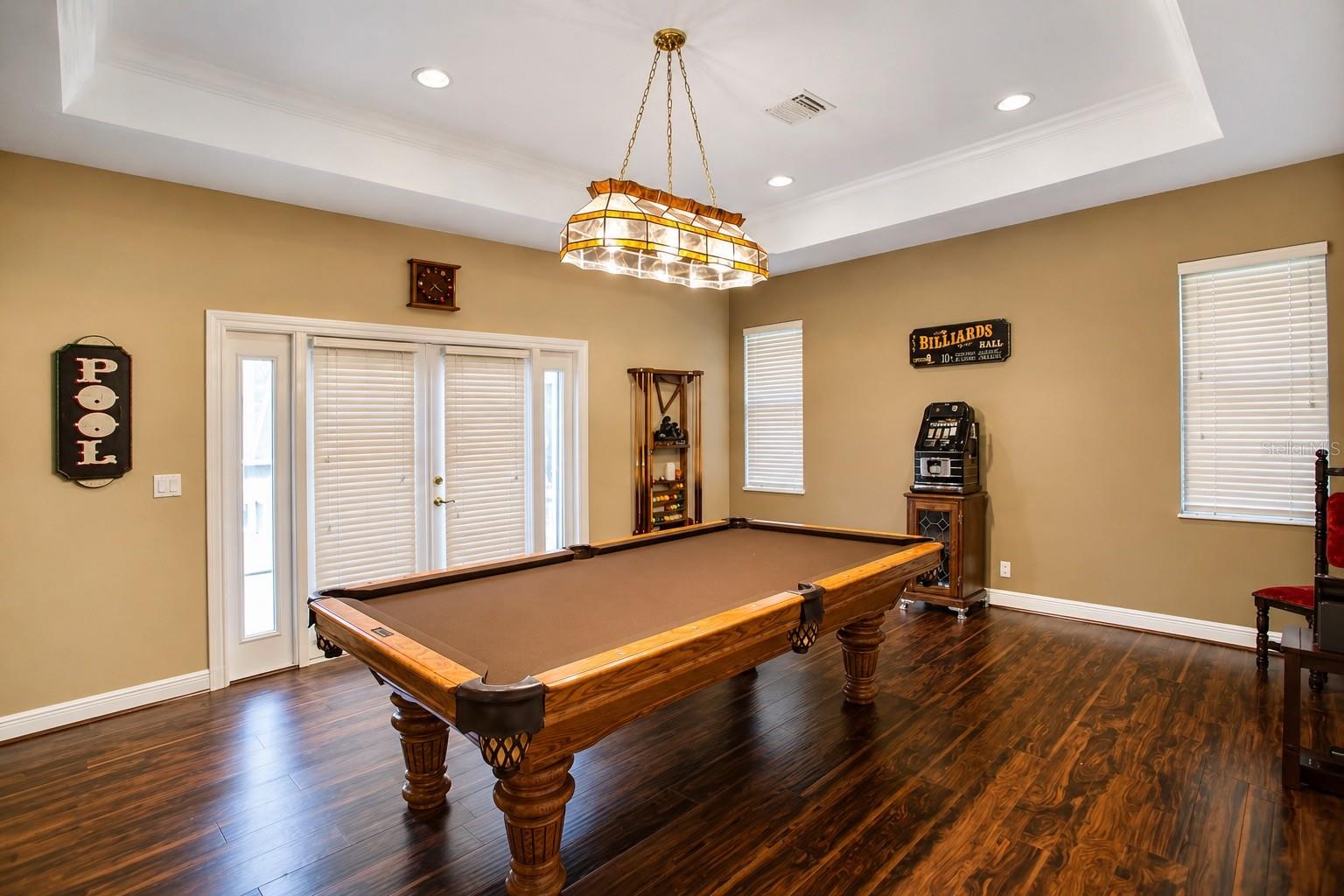 Listing photo id 20 for 5884 79th Way