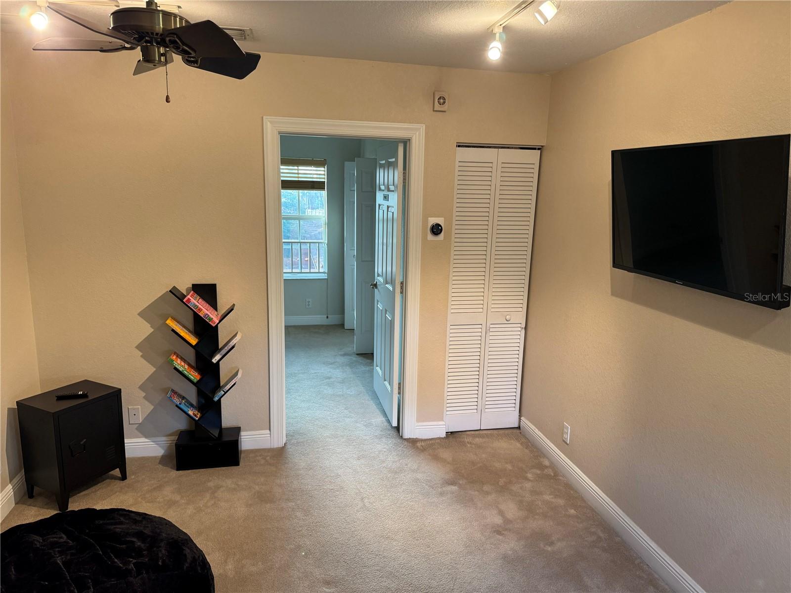Listing photo id 39 for 5884 79th Way