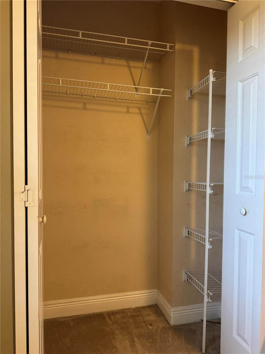 Listing photo id 48 for 5884 79th Way