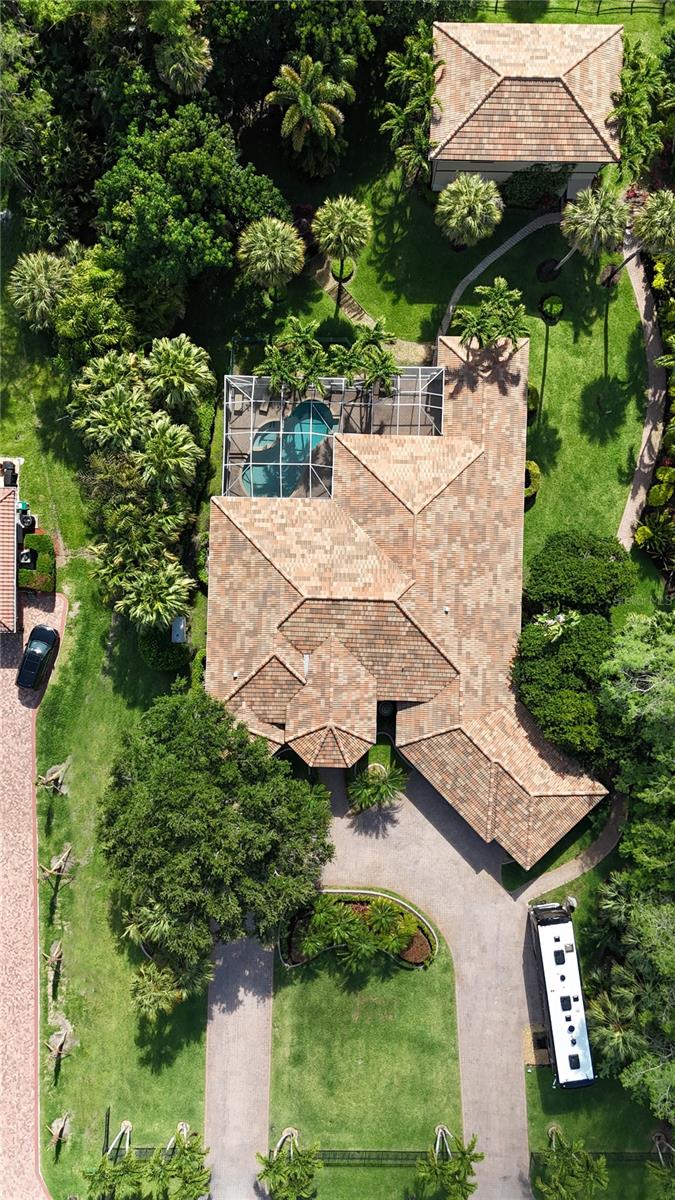 Listing photo id 56 for 5884 79th Way
