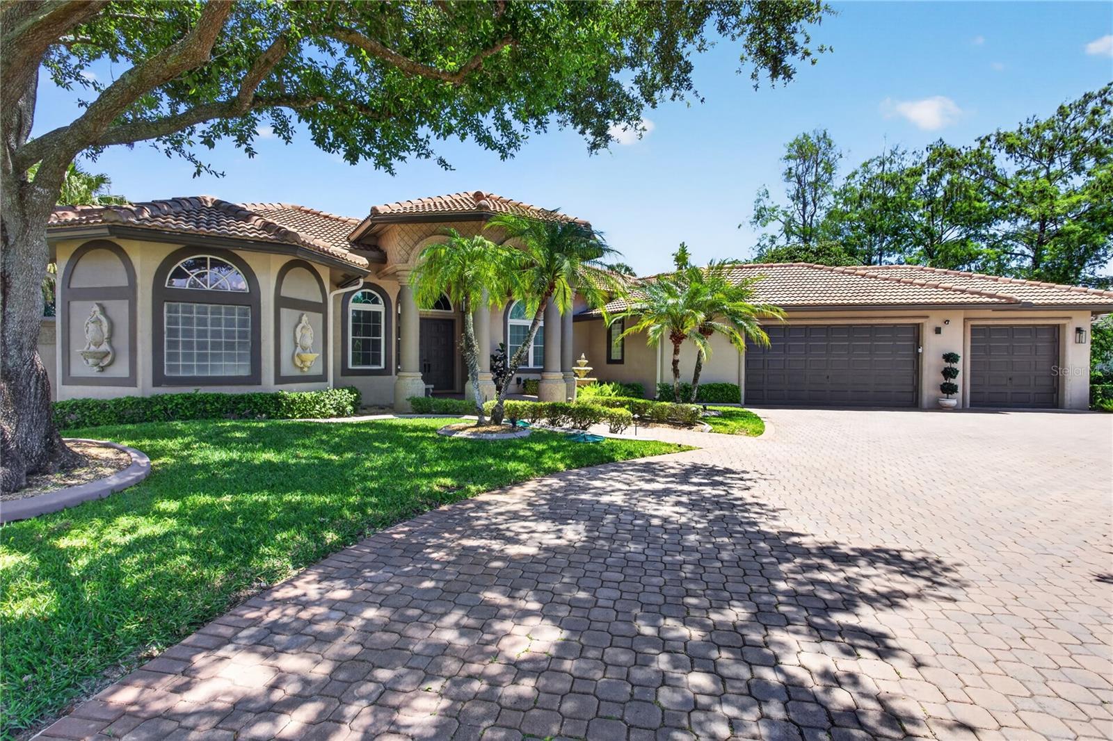 Listing photo id 4 for 5884 79th Way