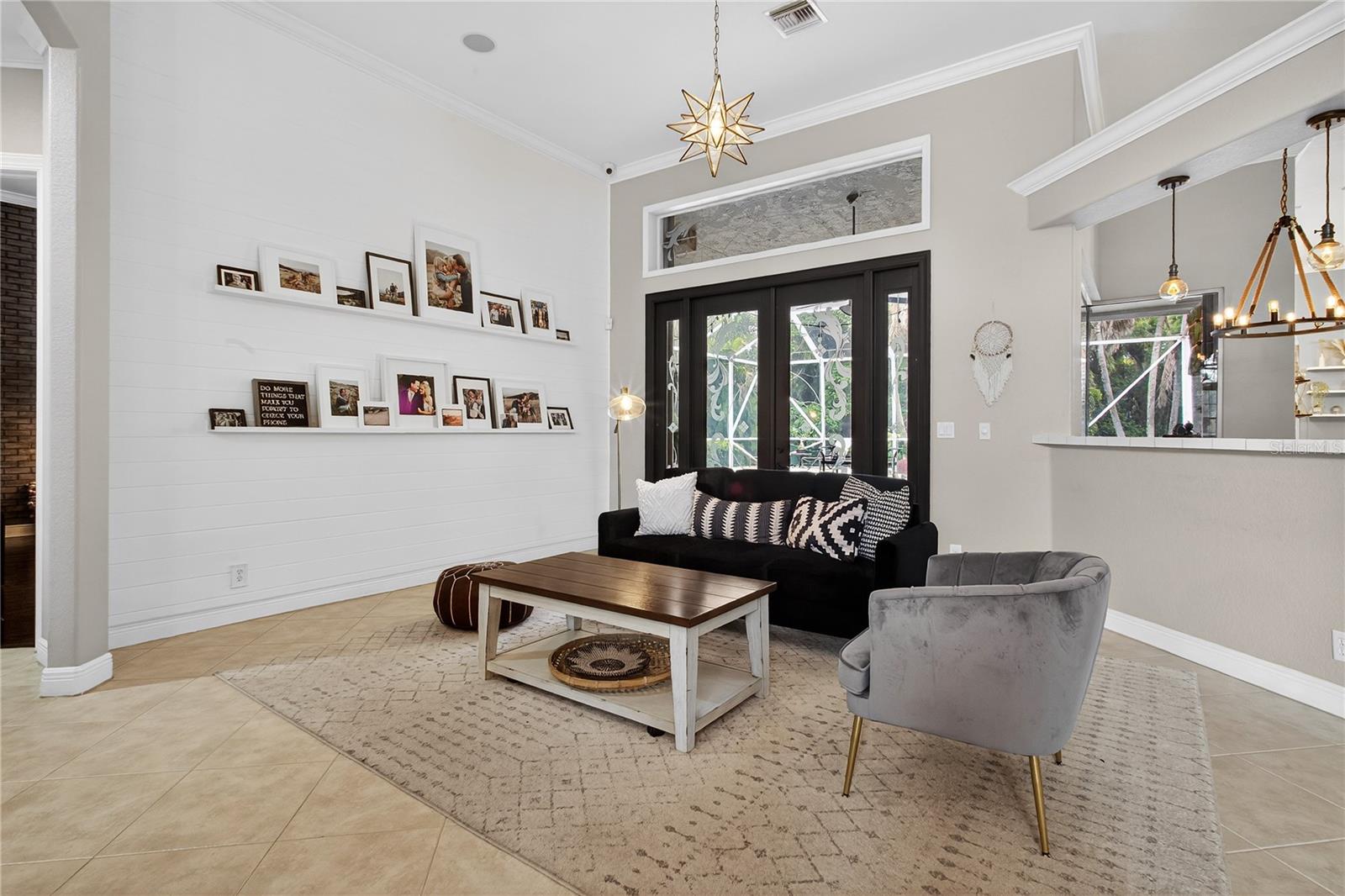 Listing photo id 5 for 5884 79th Way