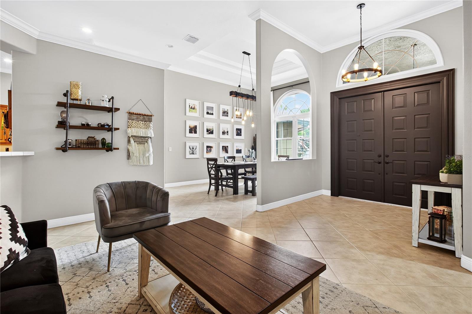 Listing photo id 7 for 5884 79th Way