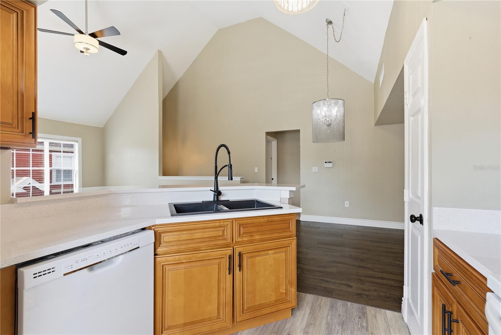Image 13 of 41 For 9646 Lake Chase Island Way 9646
