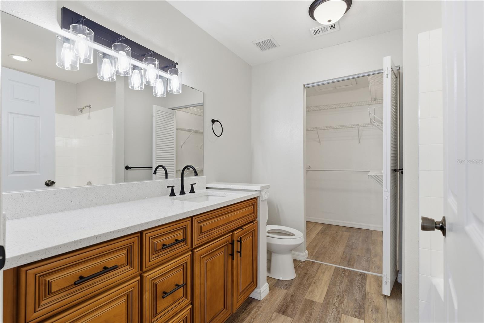 Image 20 of 41 For 9646 Lake Chase Island Way 9646