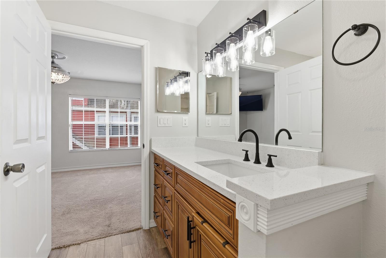 Image 21 of 41 For 9646 Lake Chase Island Way 9646
