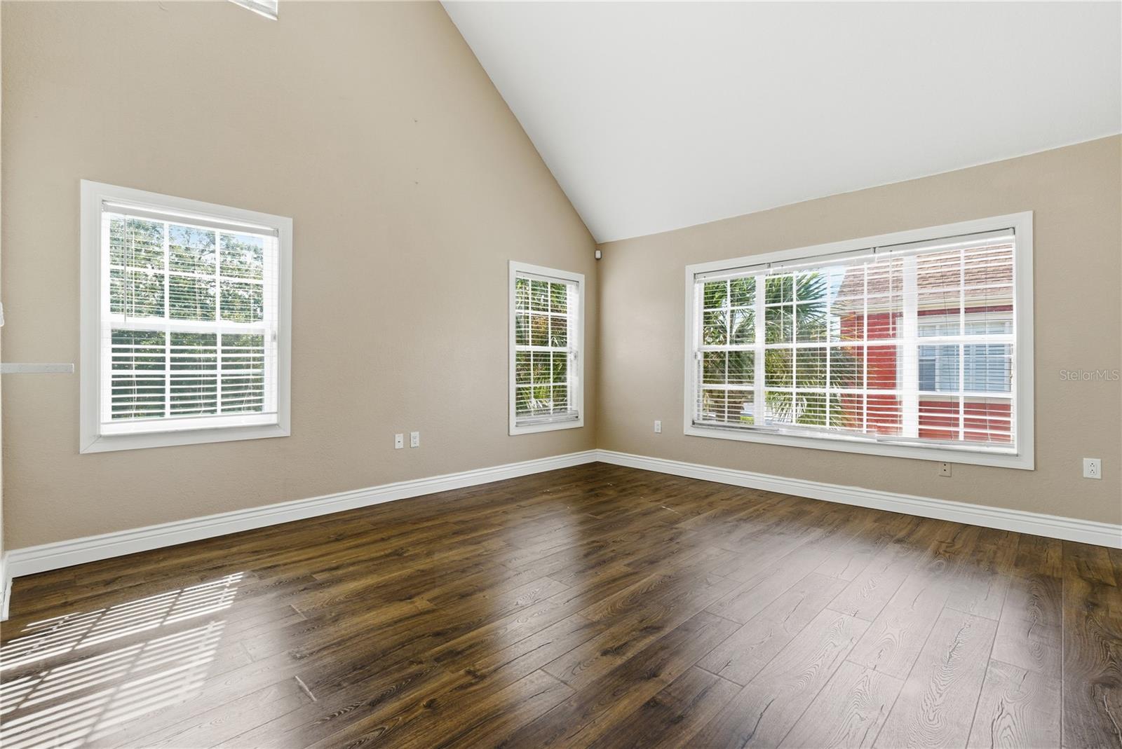 Image 8 of 41 For 9646 Lake Chase Island Way 9646