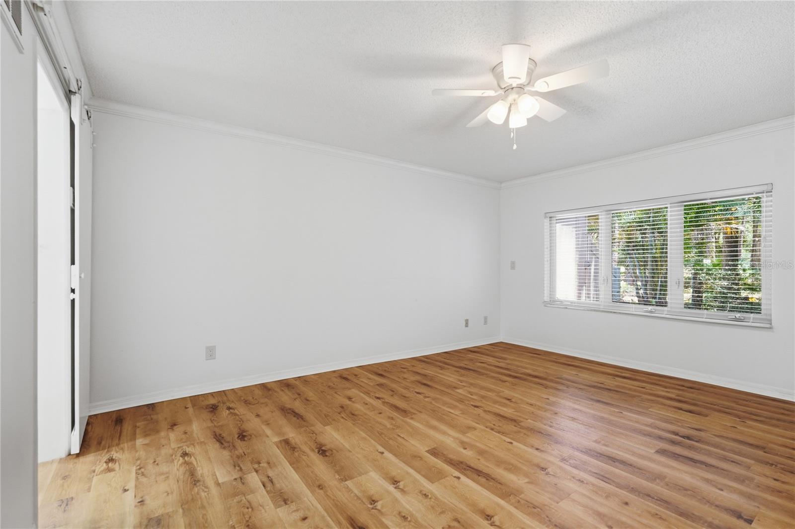 Image 21 of 48 For 3071 Bolt Drive