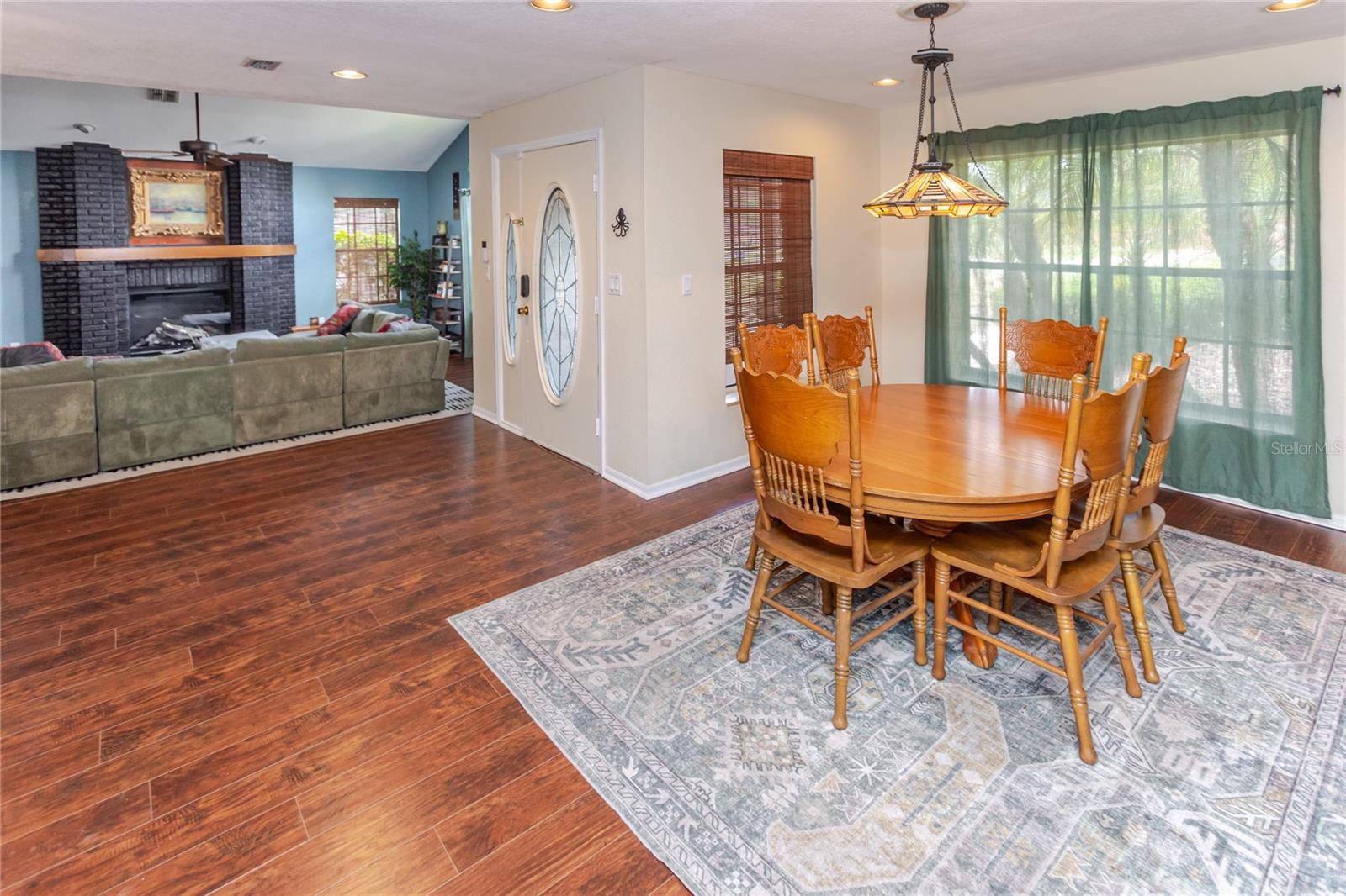 Image 10 of 52 For 14692 Linden Drive