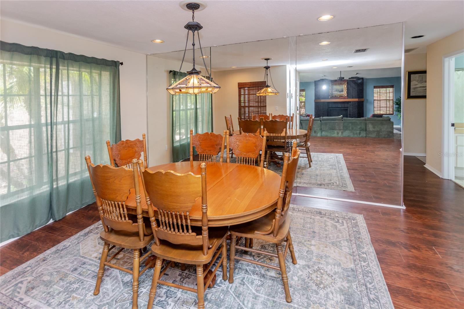Image 12 of 52 For 14692 Linden Drive