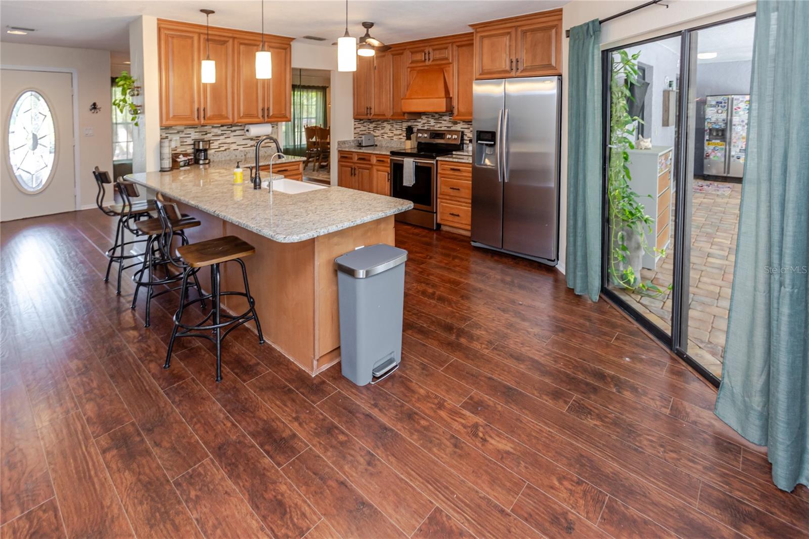 Image 13 of 52 For 14692 Linden Drive