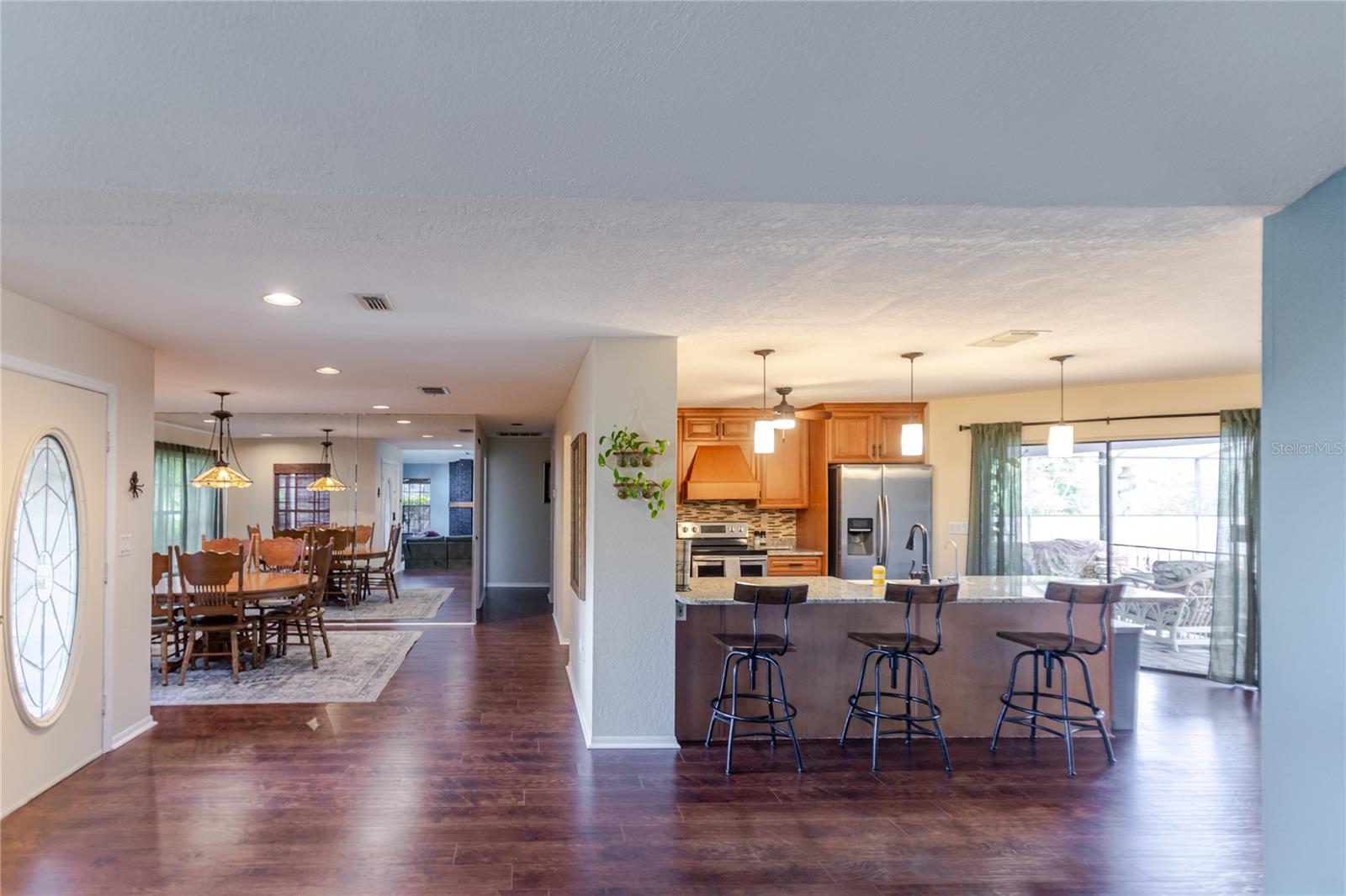 Image 14 of 52 For 14692 Linden Drive