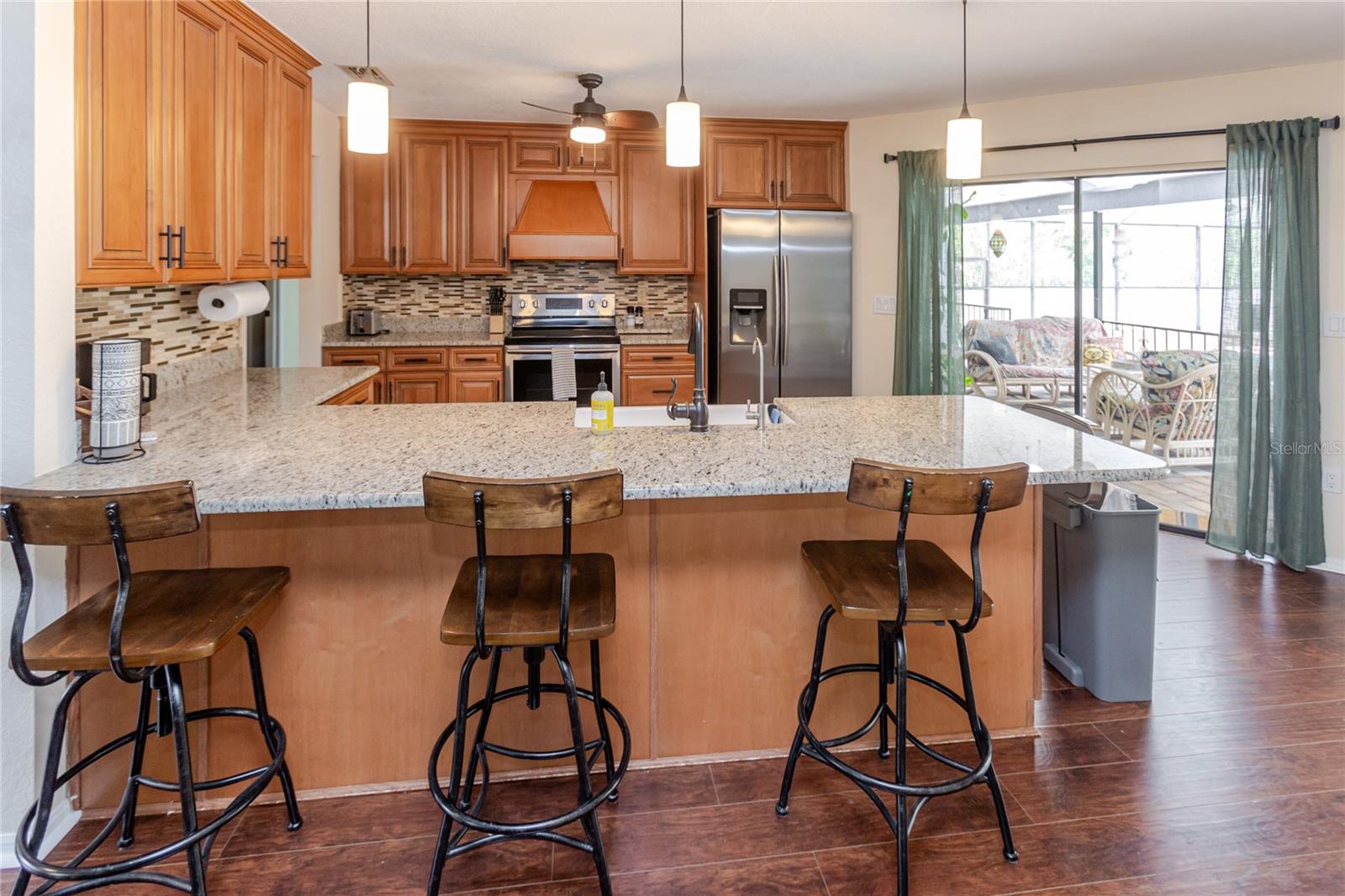 Image 15 of 52 For 14692 Linden Drive