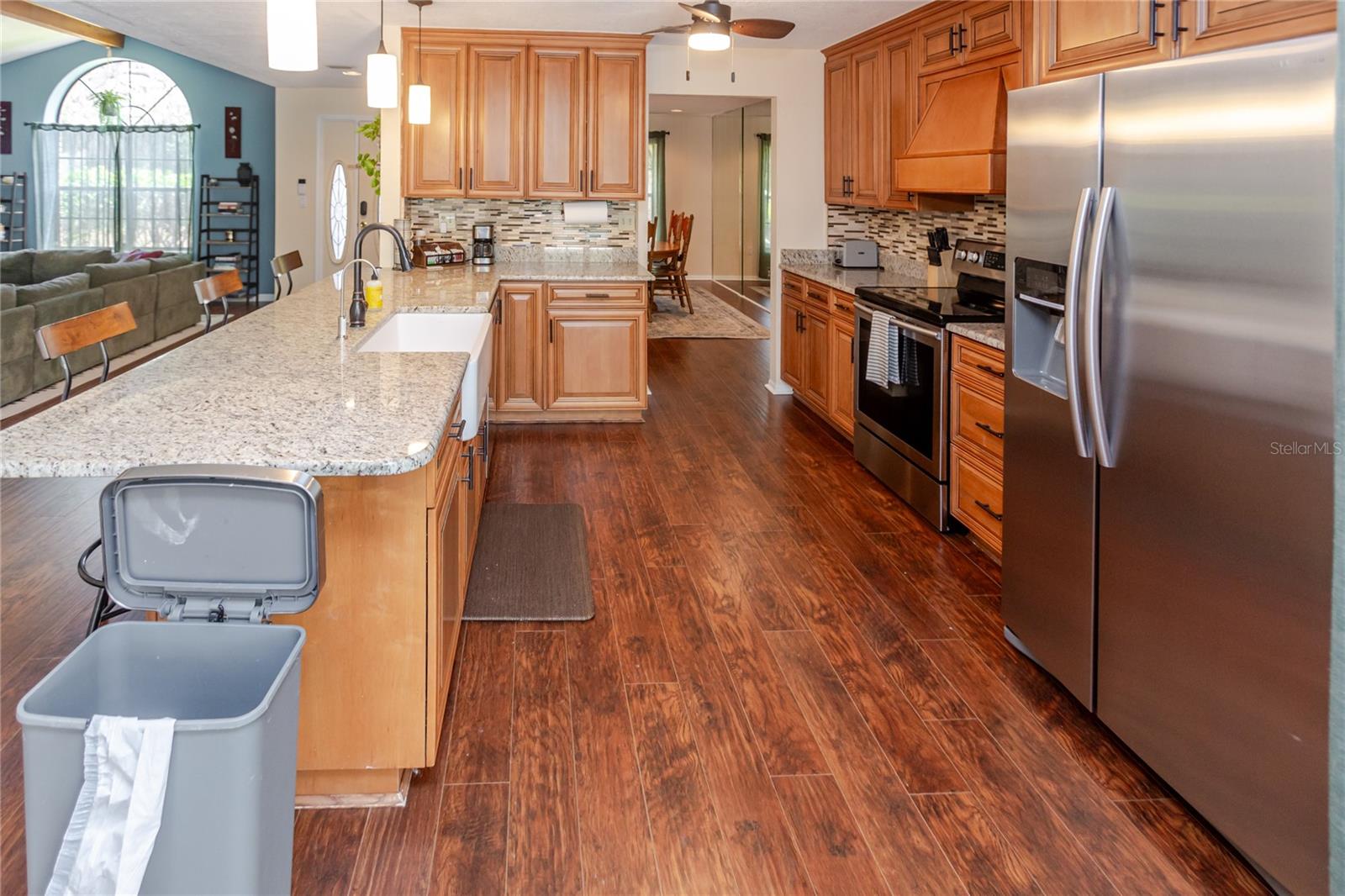 Image 16 of 52 For 14692 Linden Drive