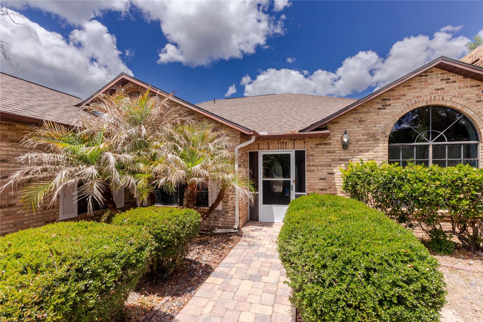 Image 3 of 52 For 14692 Linden Drive